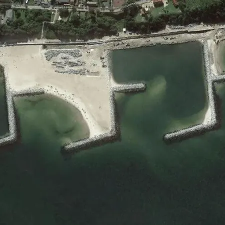 Leisure Complex With A Swimming Pool Jezierzany